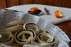 Il Giglio dolci di Sardegna TIRIKAS CON SAPA Scatola 1 Kg