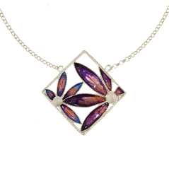 Collana in argento con fiori di filigrana smaltati