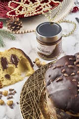 La Forneria di Pula Panettone ricoperto di cioccolato e pepite di Modica con vasetto di crema al cacao...